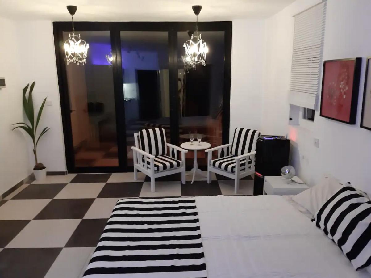 The Pervoli Studio - Pool - Close To Beach ลาร์นาคา ภายนอก รูปภาพ