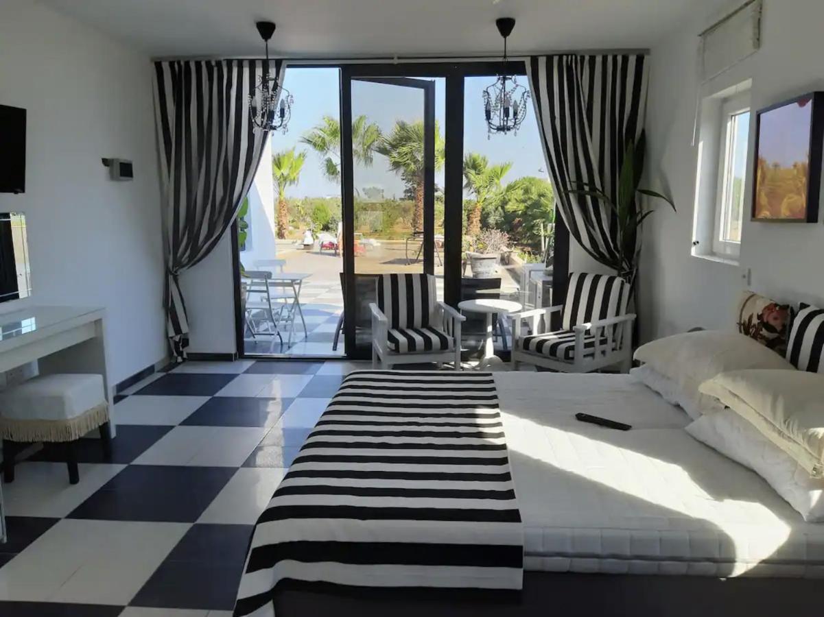 The Pervoli Studio - Pool - Close To Beach ลาร์นาคา ภายนอก รูปภาพ